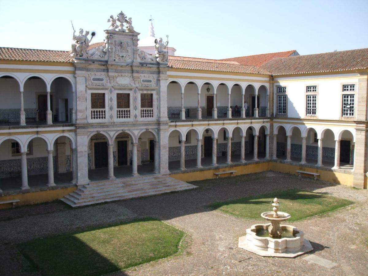 Ferienwohnung Casa Becco Dos Assucares, Garage Free - Centro Historico Évora Exterior foto