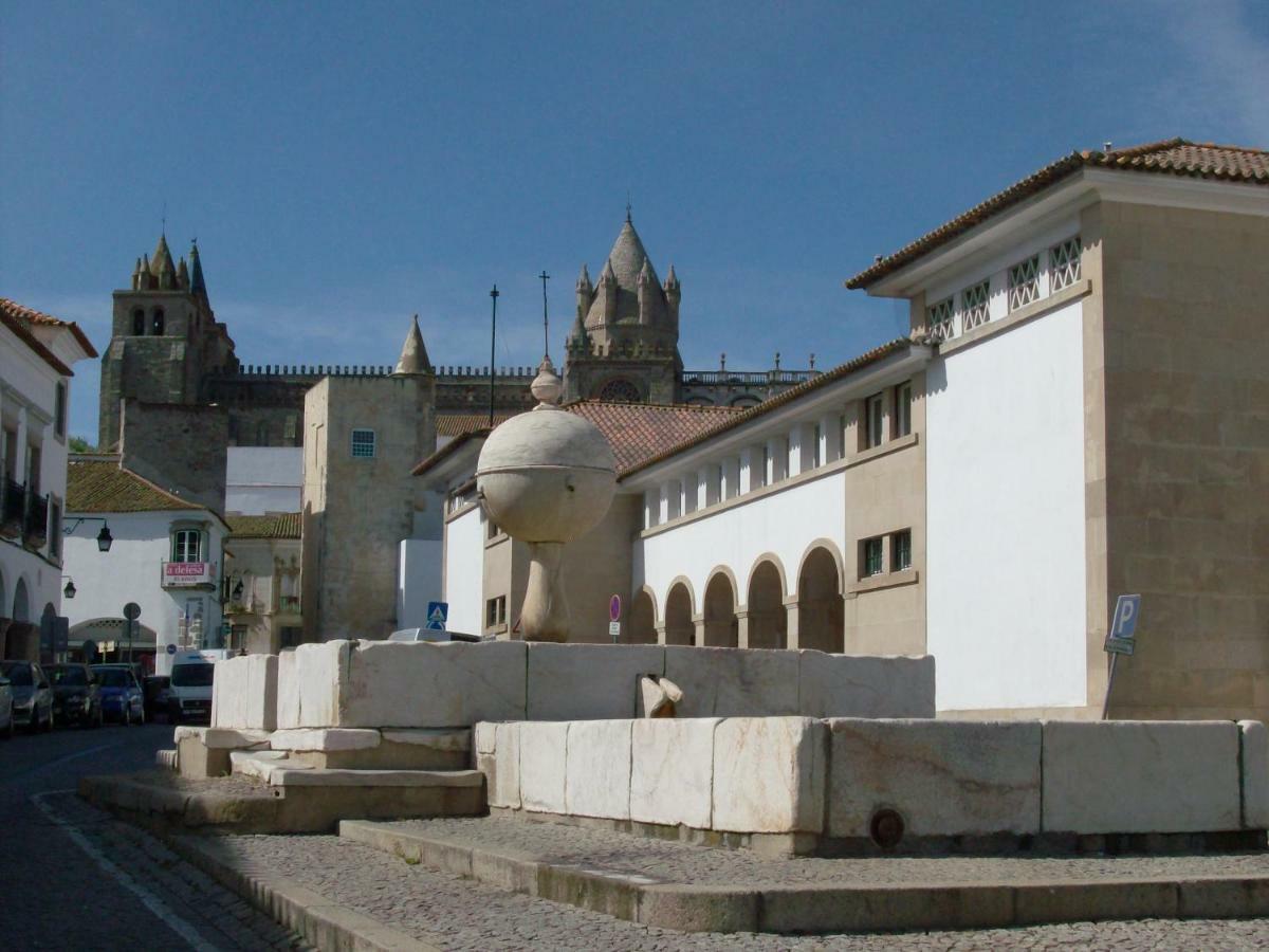 Ferienwohnung Casa Becco Dos Assucares, Garage Free - Centro Historico Évora Exterior foto